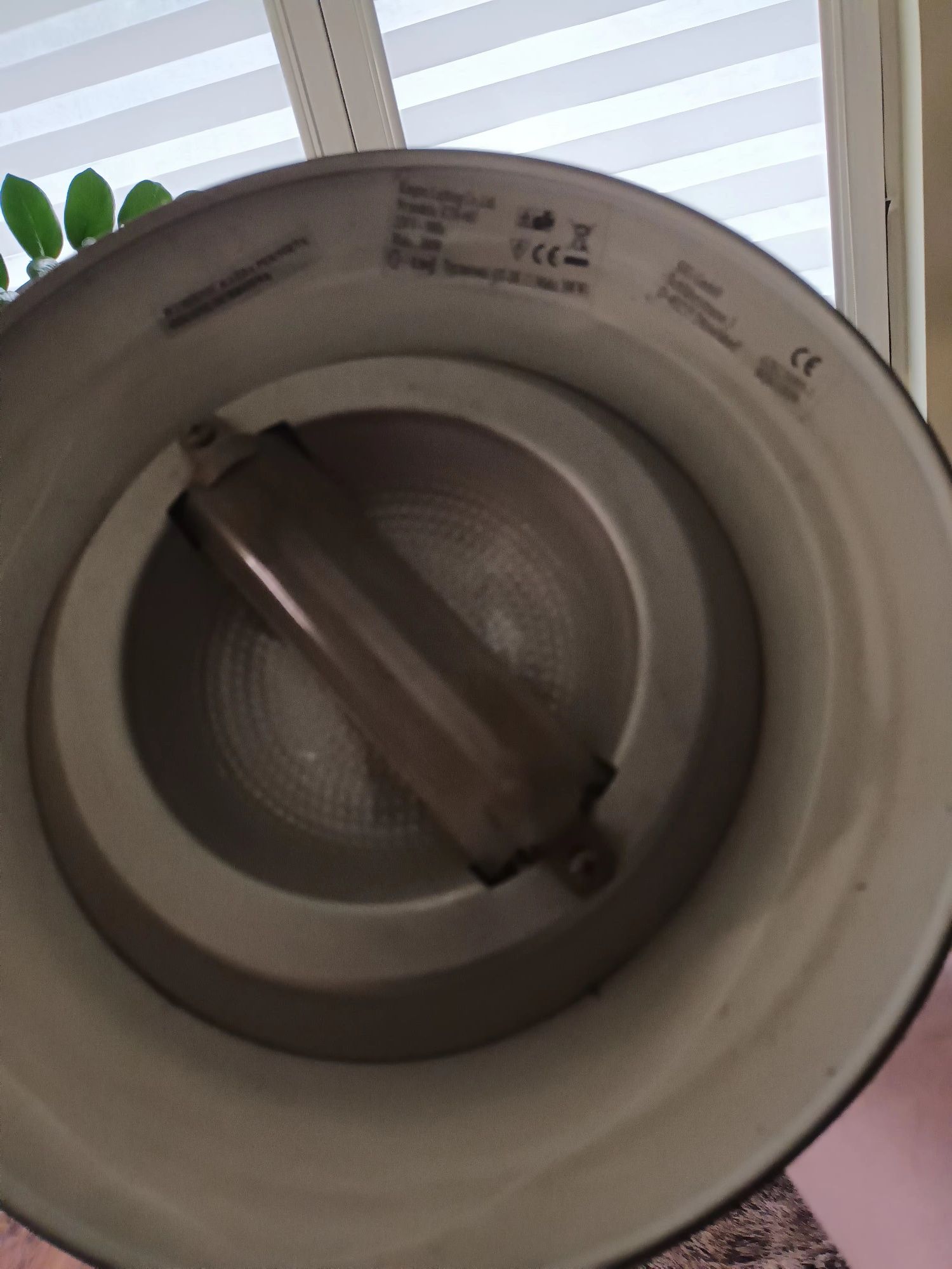 Lampa pokojową wonostojaca że ściemniaczem