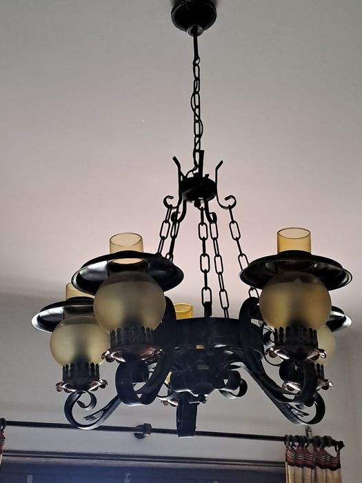 Candeeiro de ferro antigo