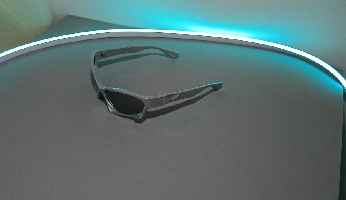 Nowe srebrne futurystyczne okulary przeciwsłoneczne y2k