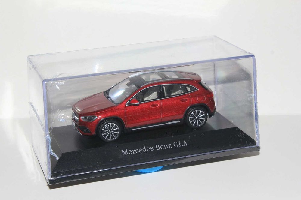 Model Mercedes GLA Spark 1:43 nie Norev Minichamps Schuco iScale