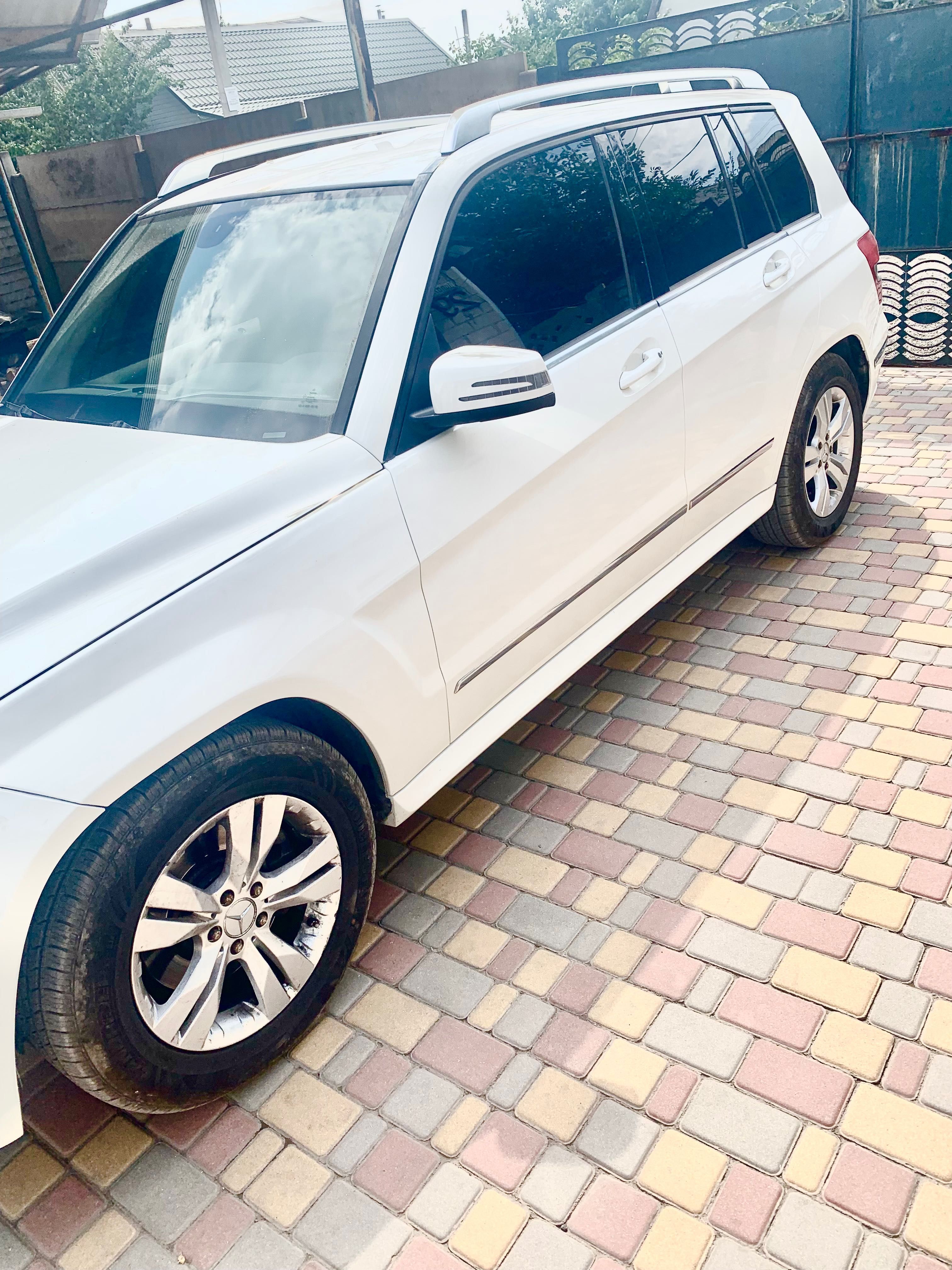 Продам Мерседес GLK220 chi