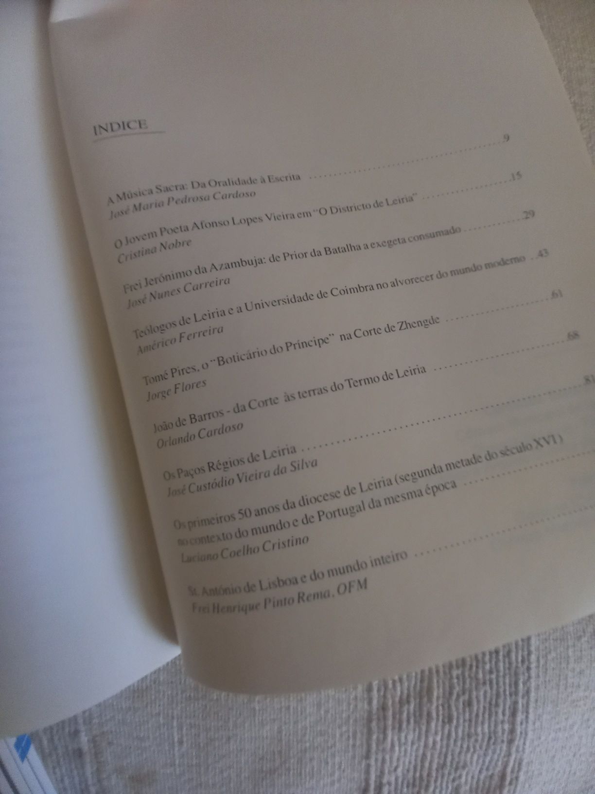 Livro sobre a Diocese de Leiria