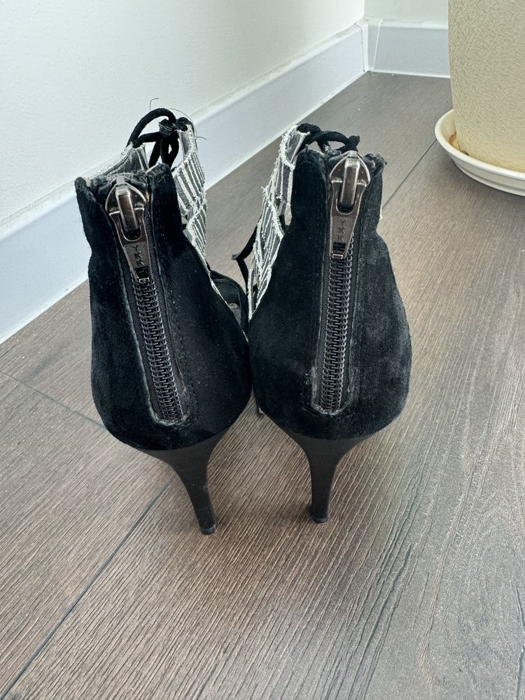 Взуття для танців, high heels, хілси