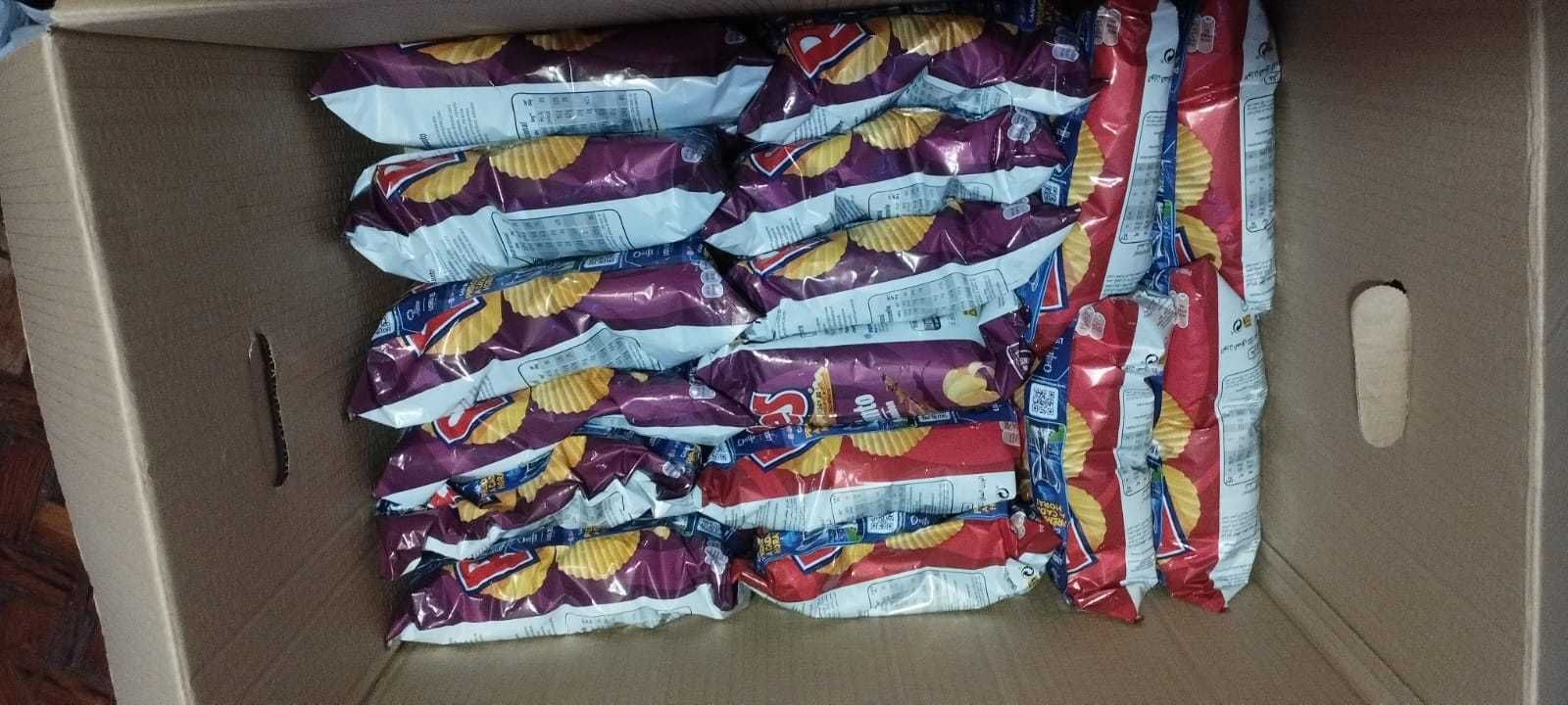 Caixa com 30 Batatas Fritas (Lays, Doritos, Rufles) 55 centimos cada!
