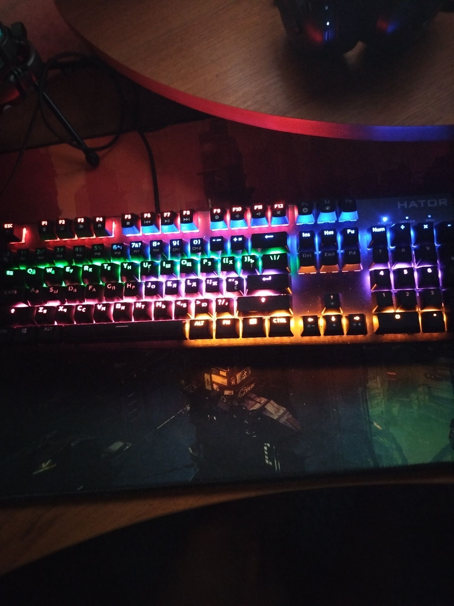 Продам клавіатуру Hator Starfall Rainbow Origin Red до комп'ютера