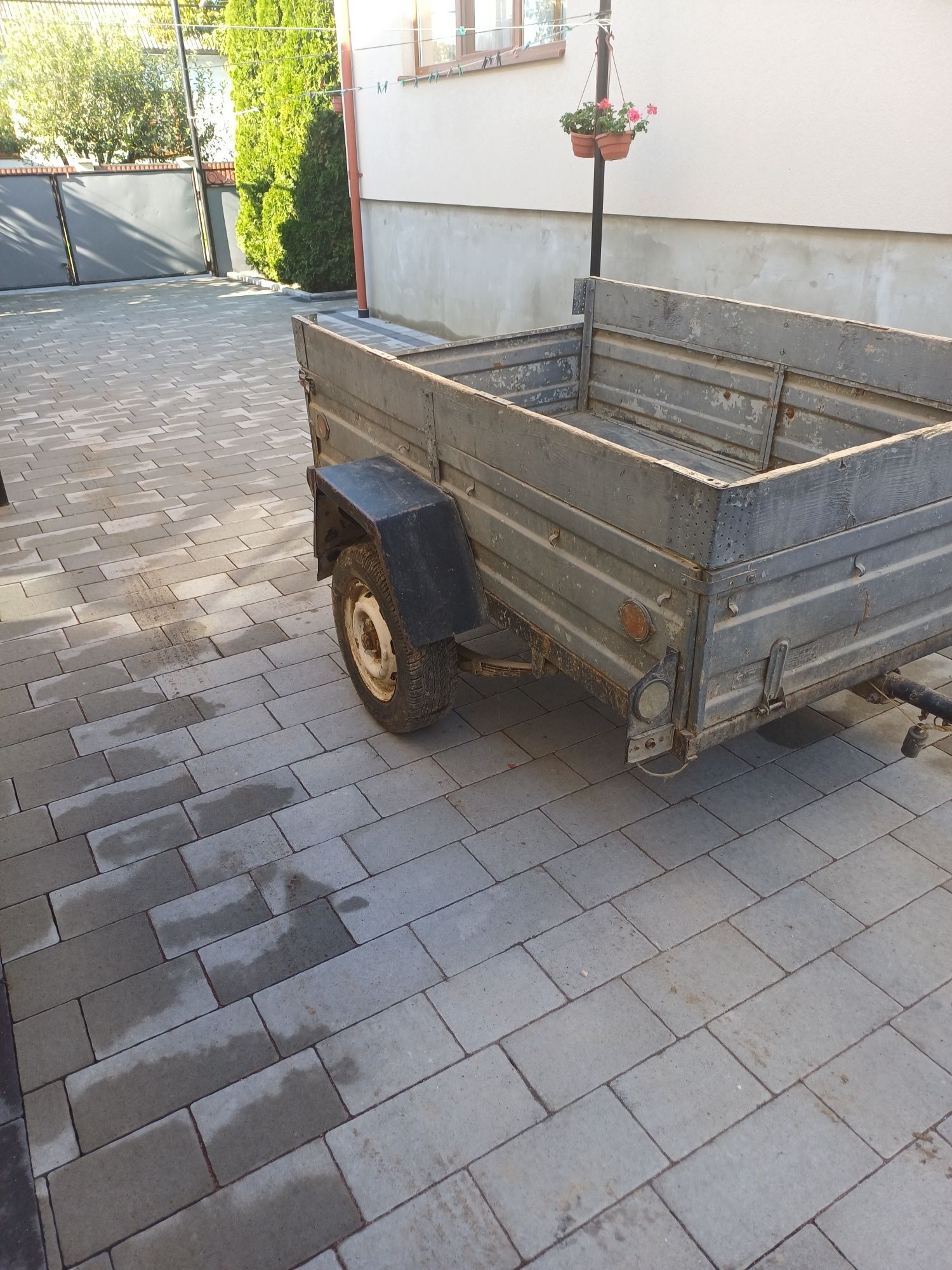 Продам прицеп .находу.