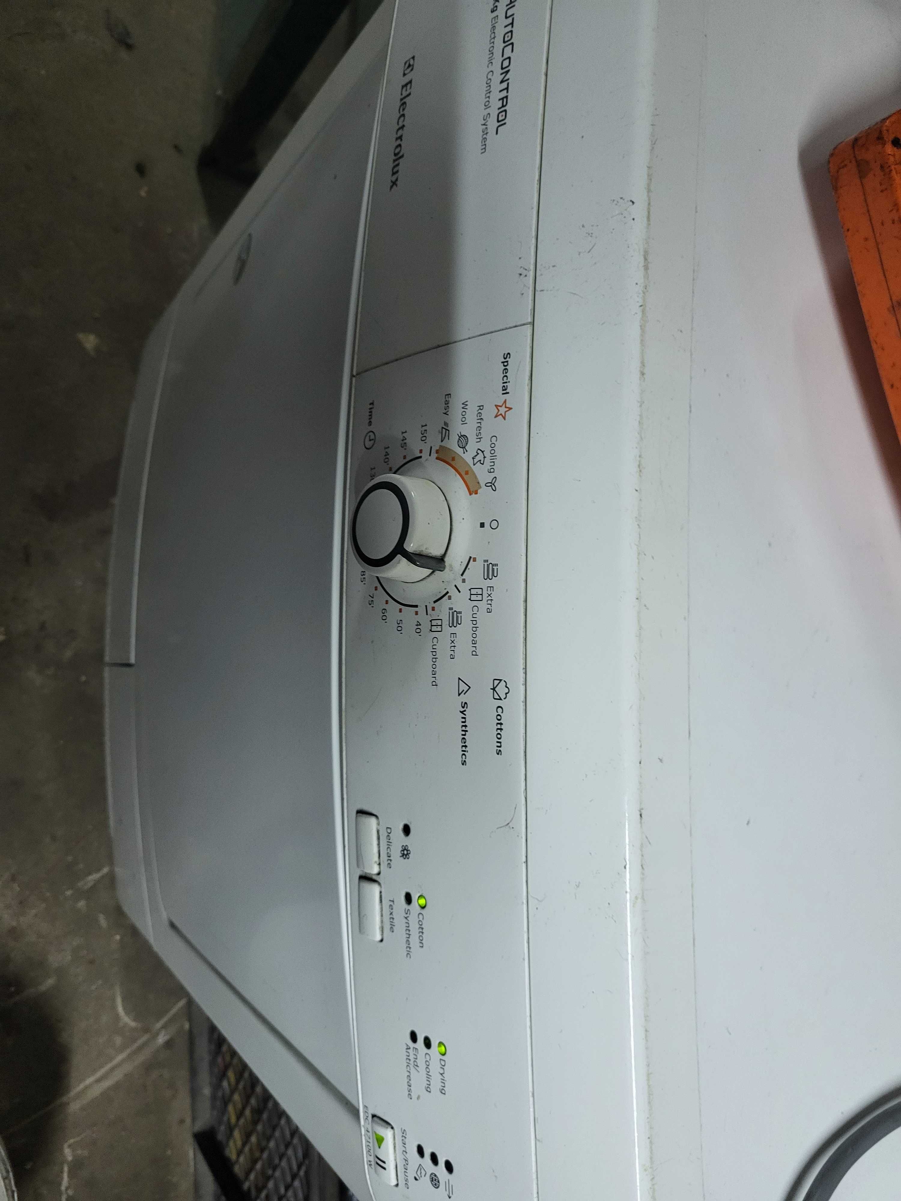 Suszarkę do ubran ELECTROLUX EDC47100W