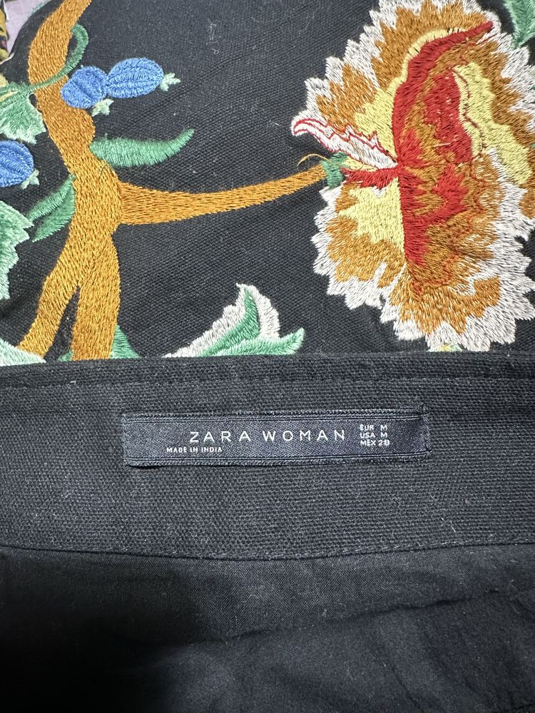 Спідниця вишита фірми Zara