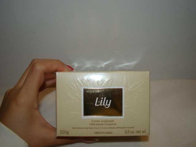 Lily, Creme Acetinado Hidratante Corporal, 250g, de O Boticário
