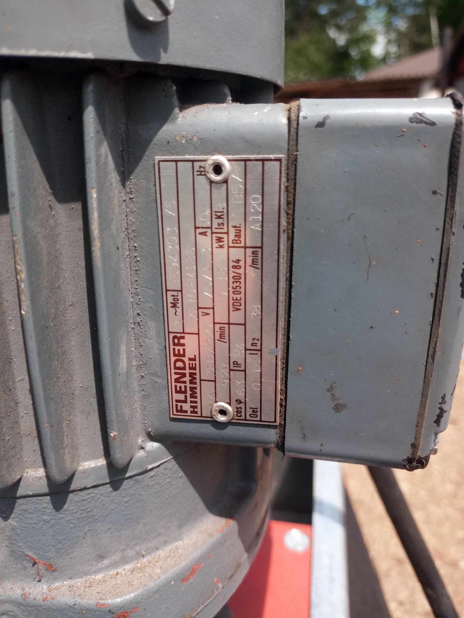 Silnik elektryczny do bramy