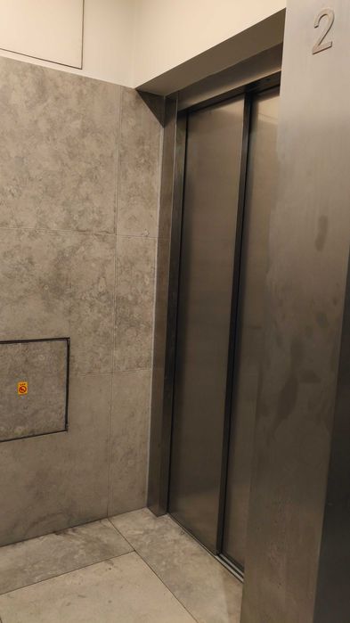 Para arrendar de escritório em rua Elísio de Melo, 41 Porto