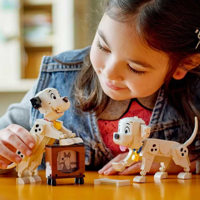Klocki LEGO Disney 43271 Szczeniaczki Szczęściarz i Penny
