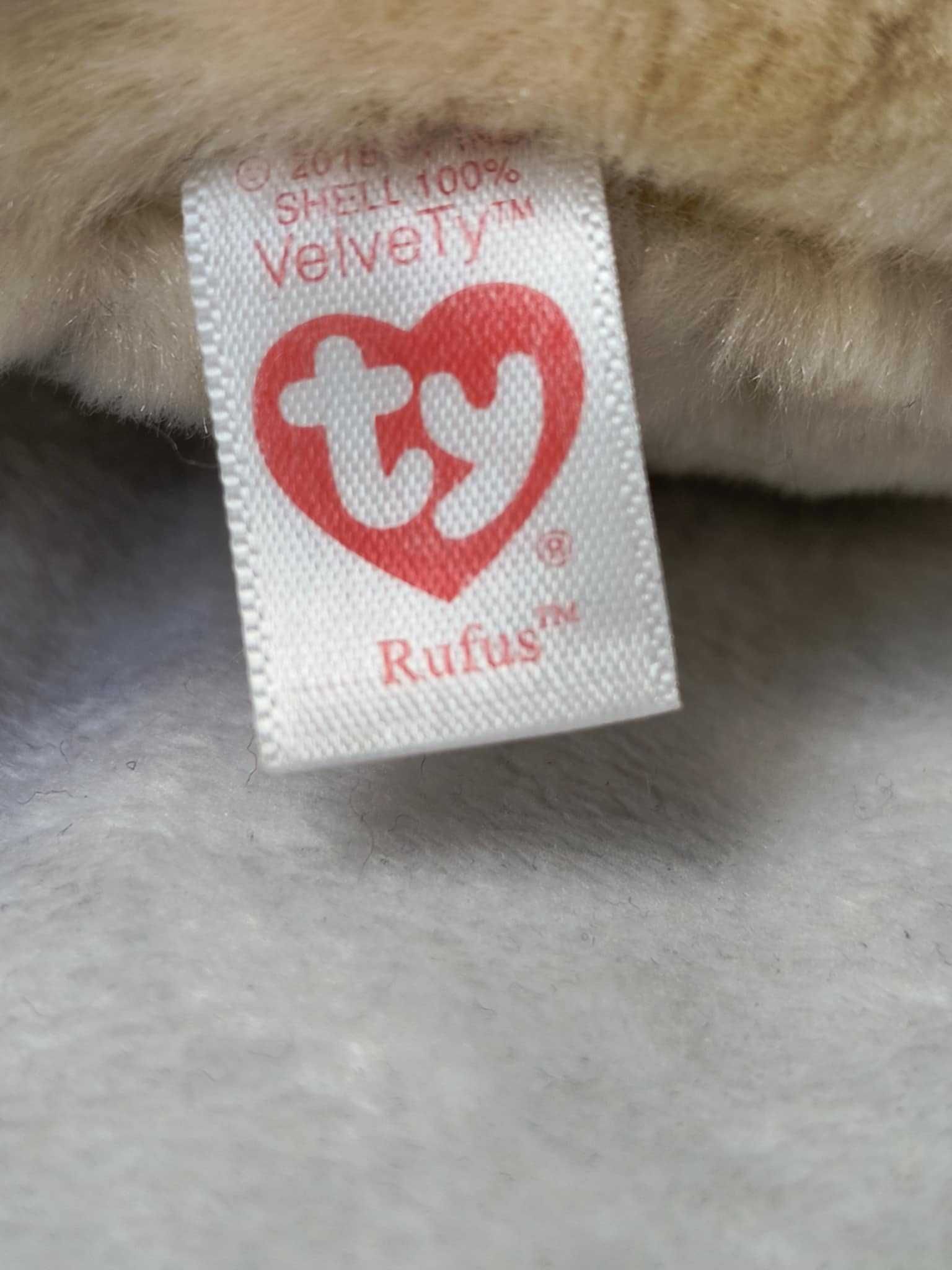 Maskotka z dużymi brokatowymi oczami TY - piesek Rufus mops pluszowy
