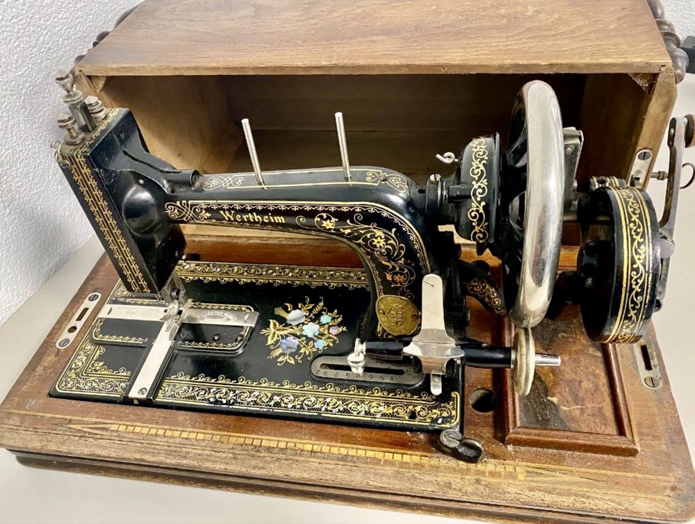 Antiga maquina de costura
