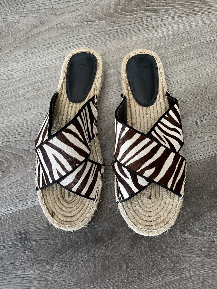 Sandalias padrao zebra