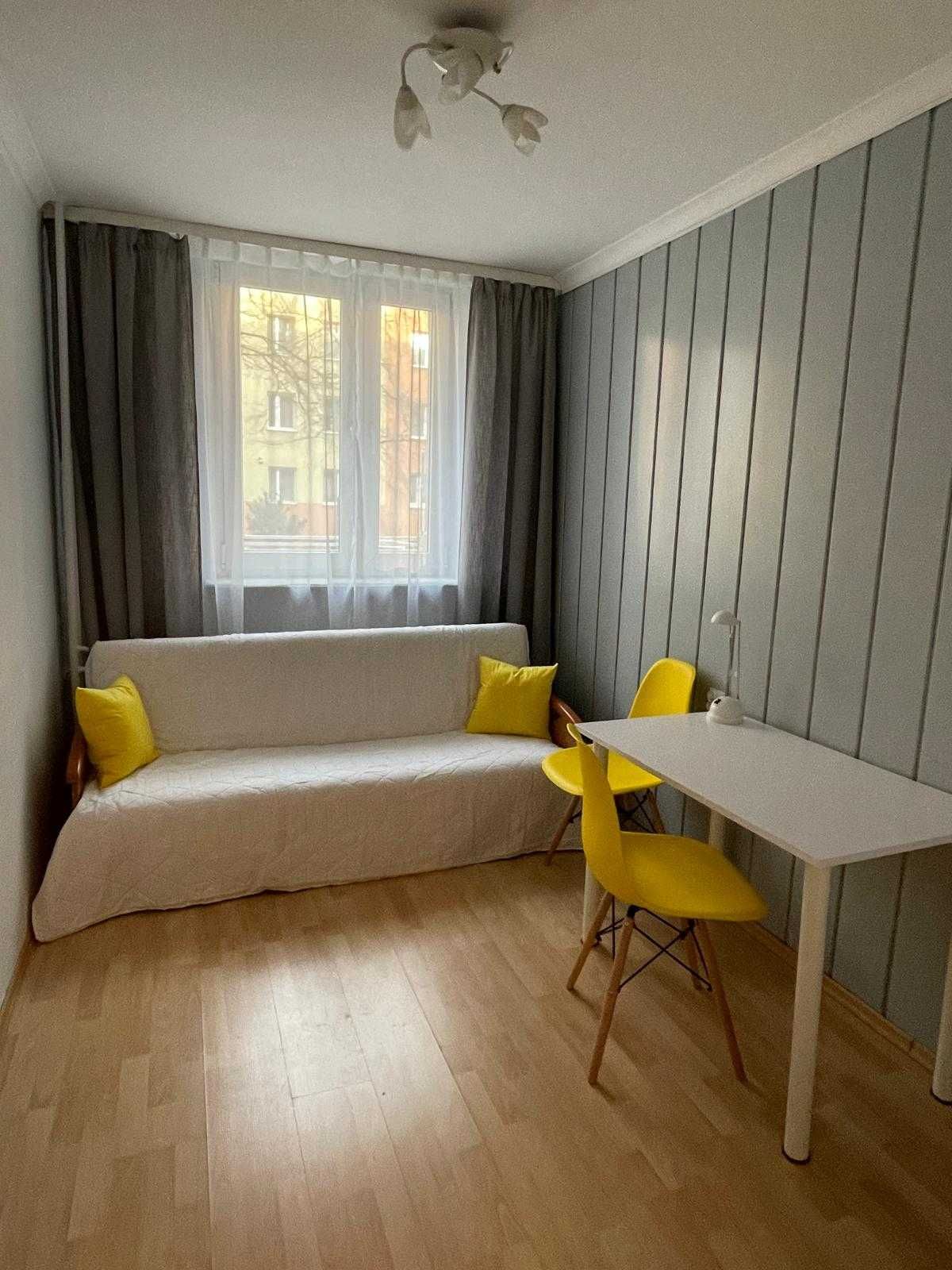 2 pokoje obok Biznes Quatro, UR, UE, PK, blisko centrum (Celarowska)