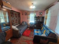 Продаж частини будинка по вулиці Юрія Руфа[]
