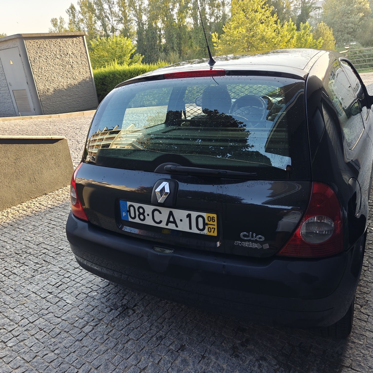 Renault Clio em ótimo estado.