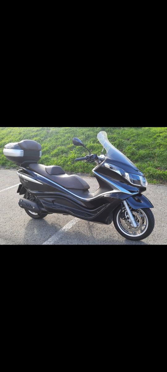 Piaggio x10 125cm