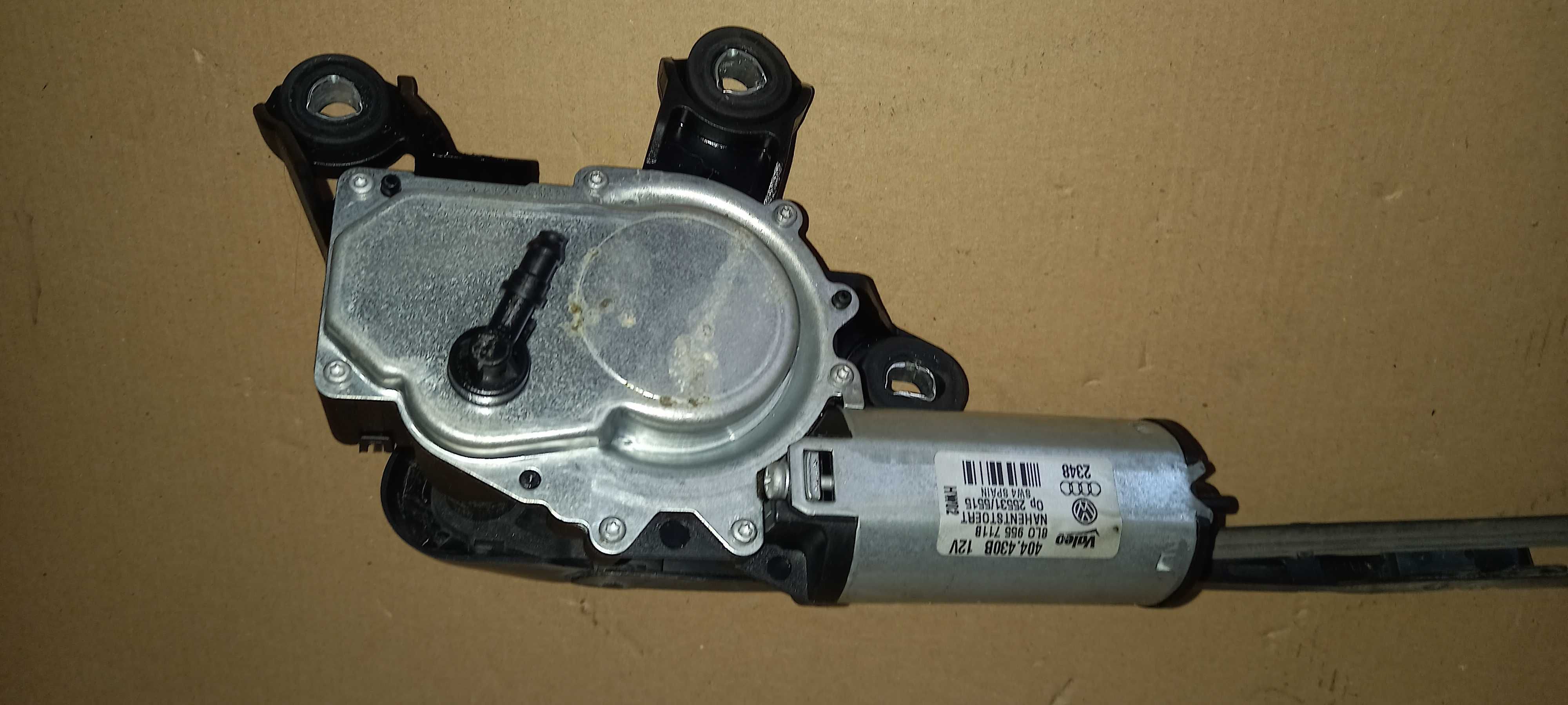 Silnik ramię wycieraczki tył Audi A4 B5 Kombi Lift