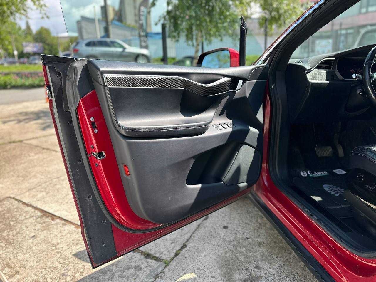 Tesla Model X 75D 75 kWh Dual Motor в кредит без авансу!