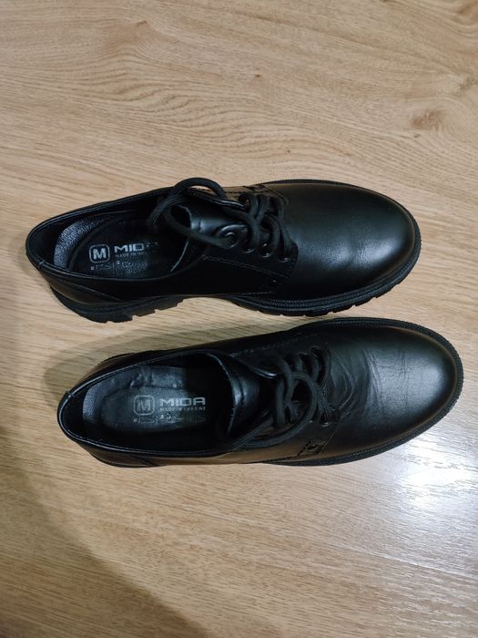 Шкіряні туфлі оксфорди жіночі