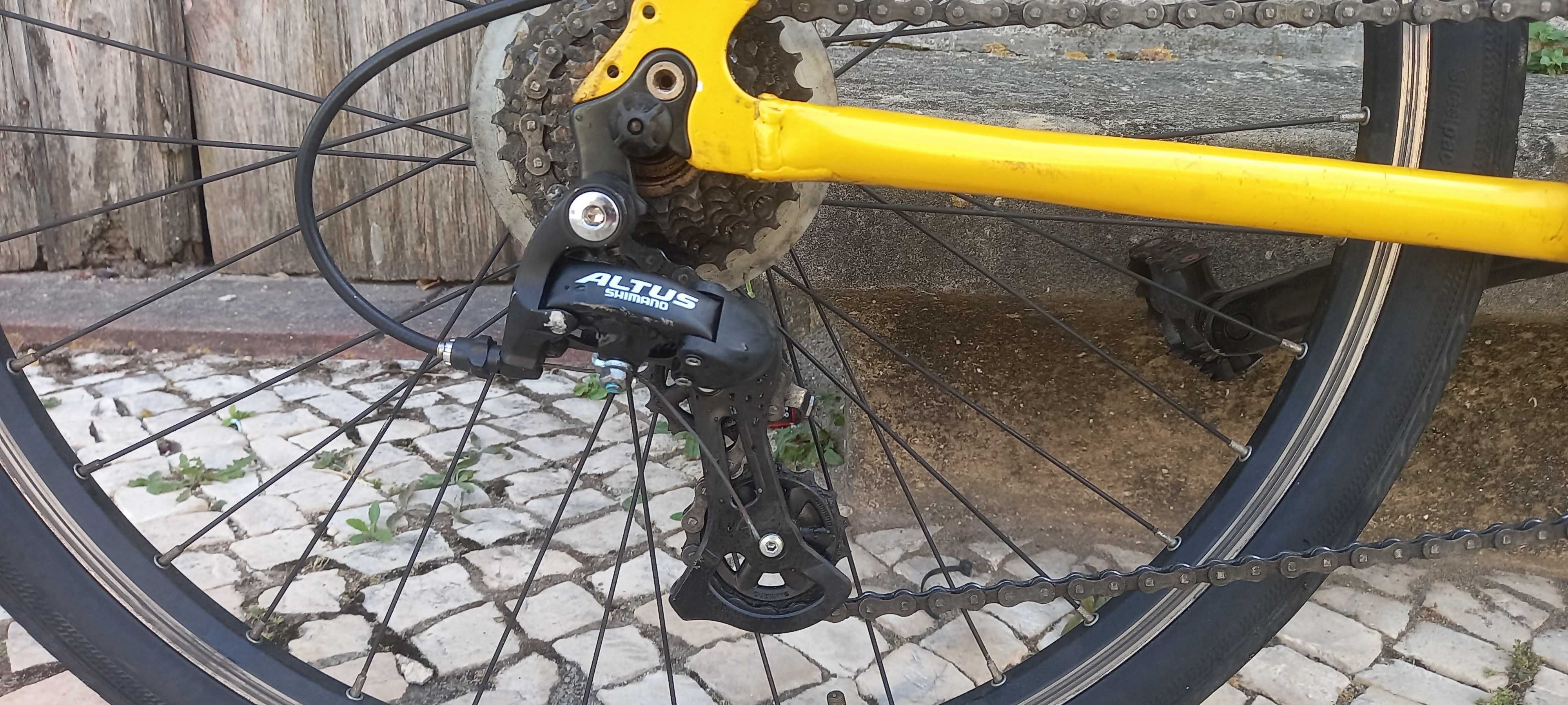 Bicicleta de homem "tipo montanha"