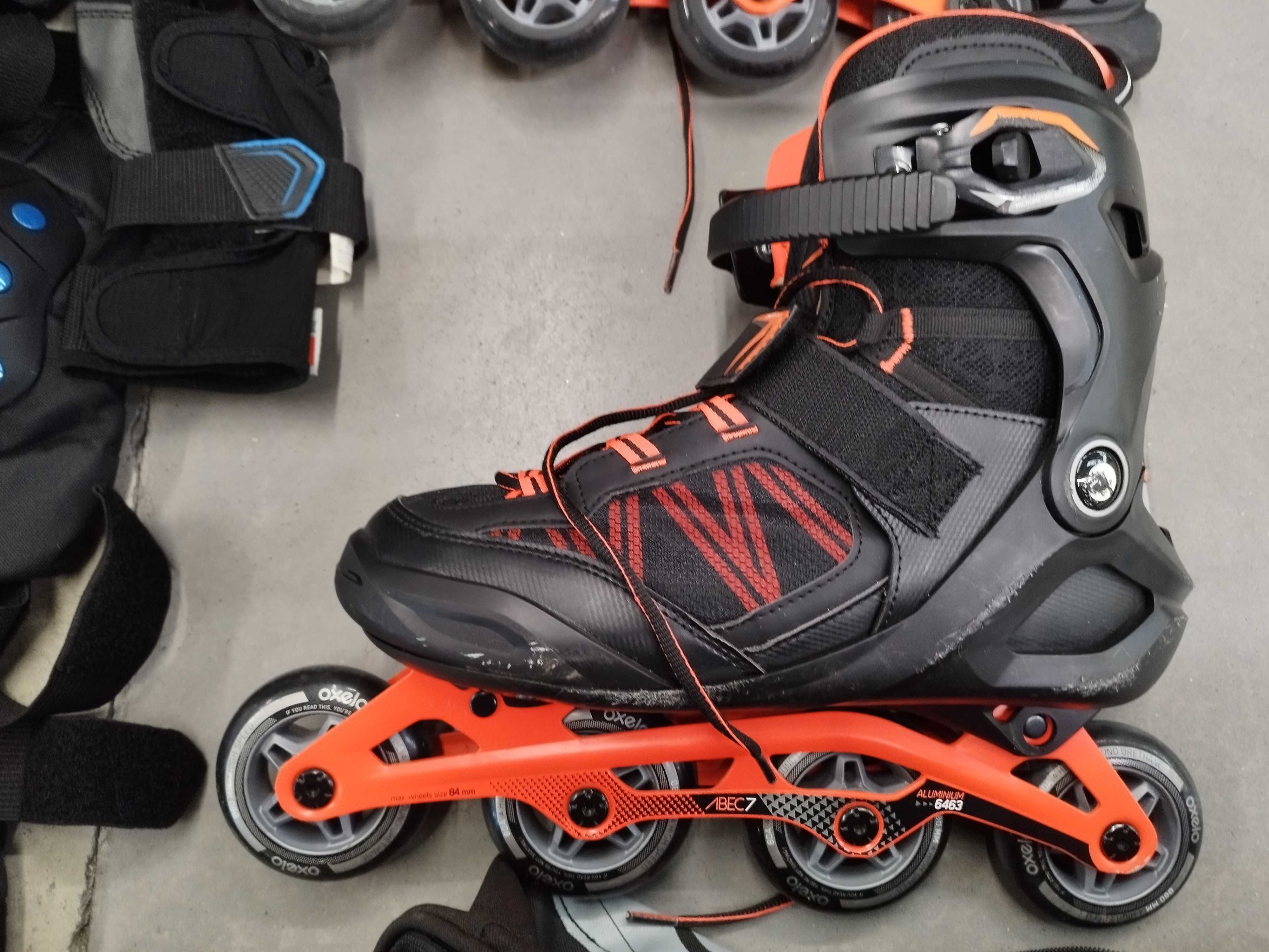 Patins Oxelo 44 com equipamentos