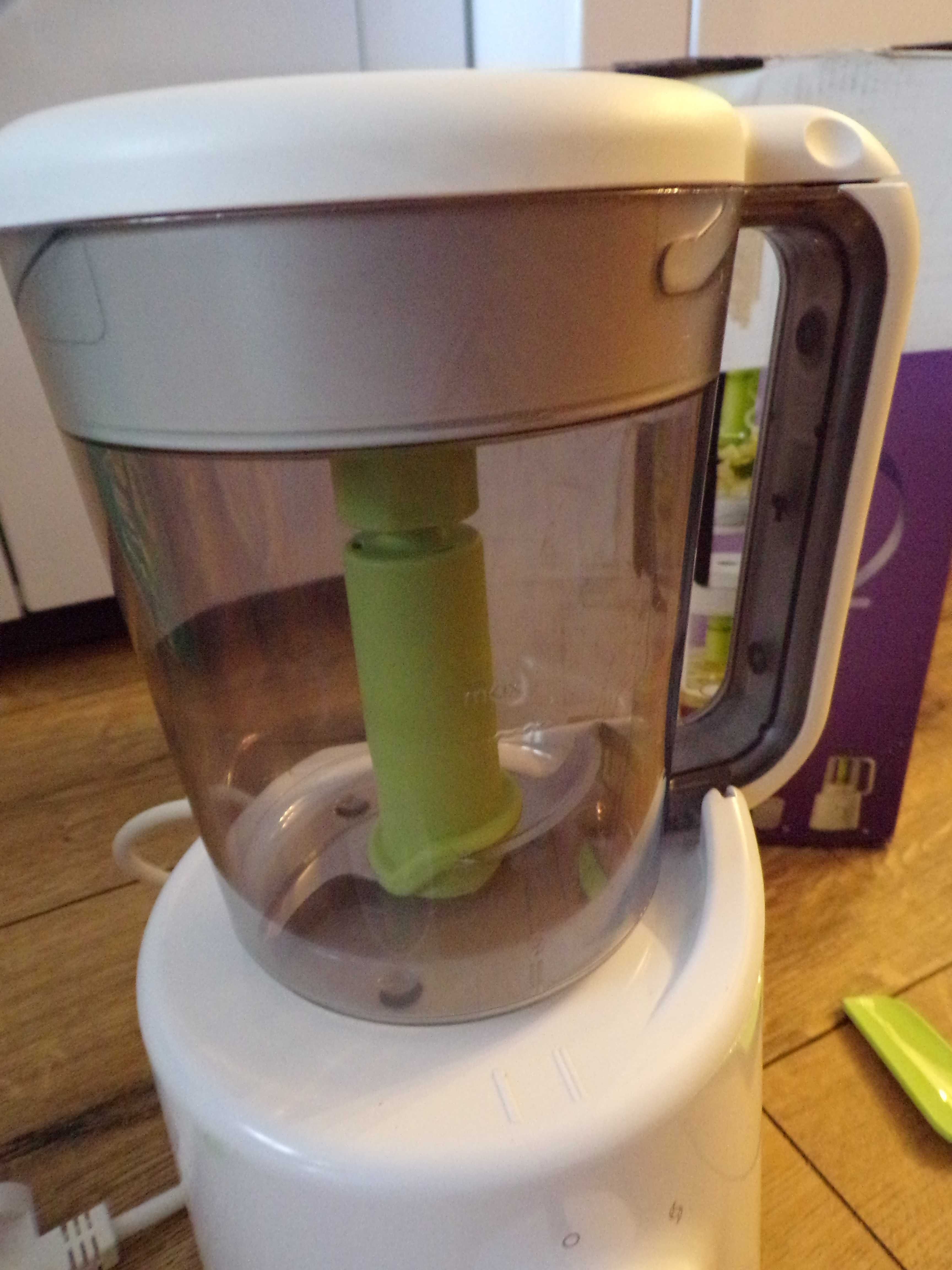 Blender kielichowy z funkcją pary Philips SCF870/20 400W B880