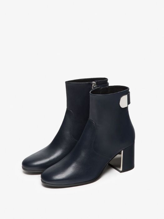 2 pares de botins Massimo Dutti