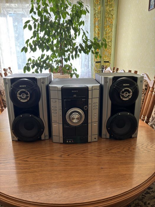 Wieża SONY MHC-RG333