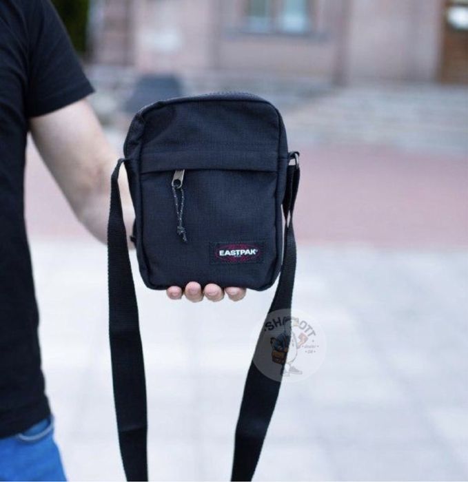 Сумка через плече/месенджер EASTPACK