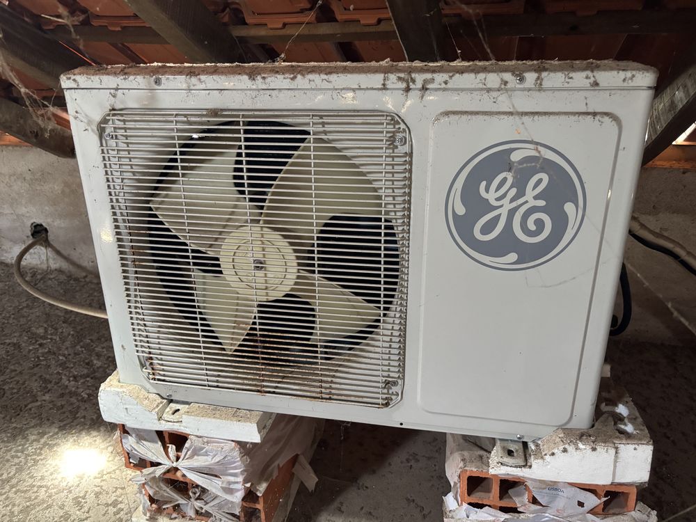 3 ar condicionados (2 general eletric e 1 beko)