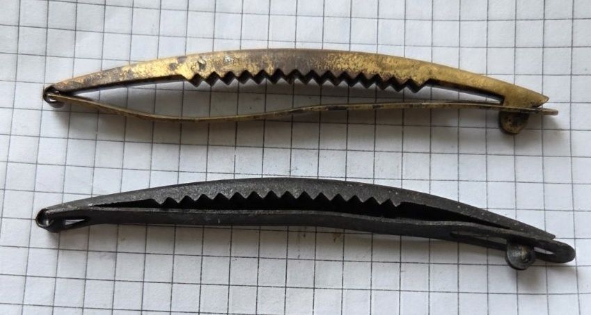 Заколки старые"Бананка"