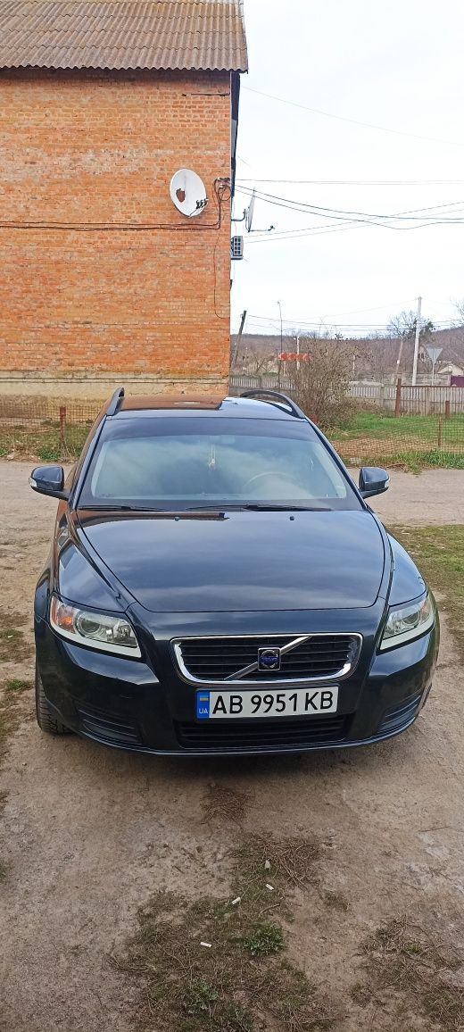 Продам машину Volvo