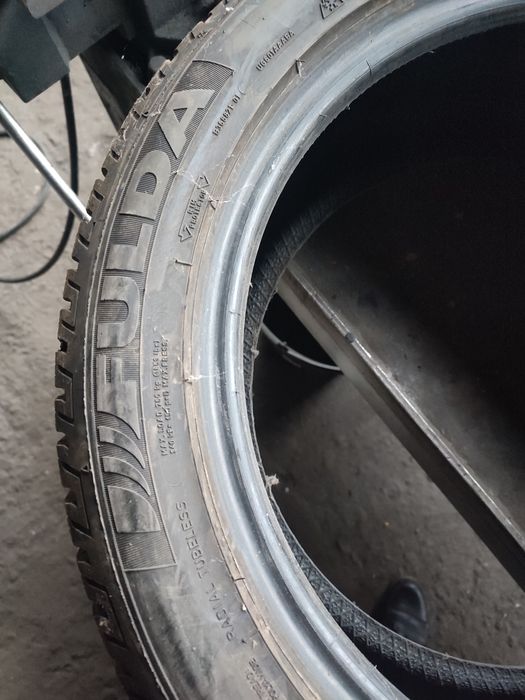 Шини 225/50 R17 зима,гарний стан