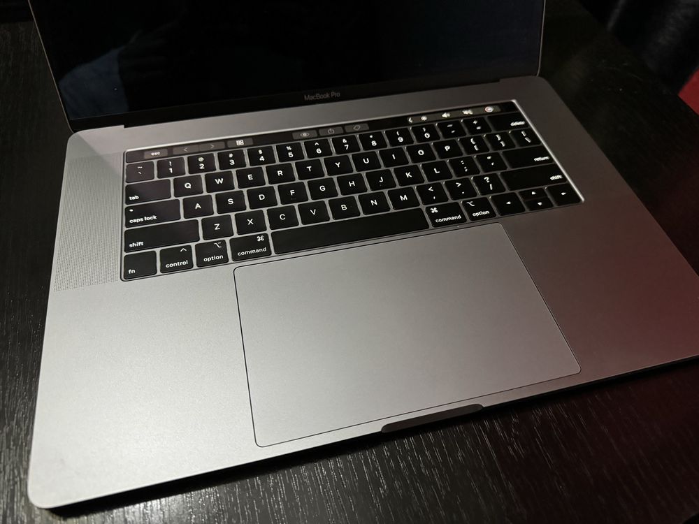 MacBook Pro 15” 2018 рік 256 gb