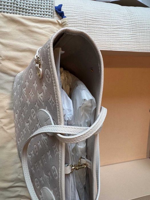Nova mala tote de edição limitada da Louis Vuitton
