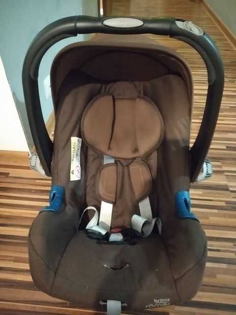 Nosidełko, fotelik Britax Romer Baby-Safe Plus 0-13kg + adaptery wózek