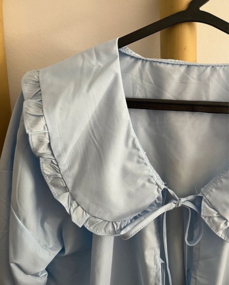 Blusa com folhos