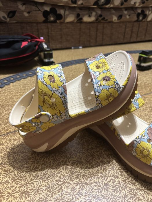 Босоніжки   Crocs  37-38розмір