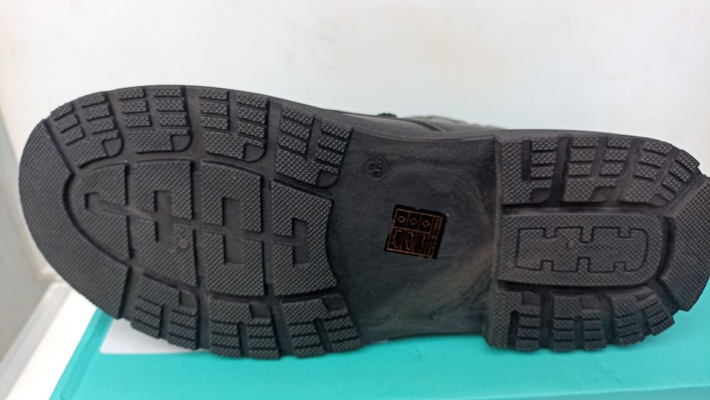 Мужские ботинки в британском стиле