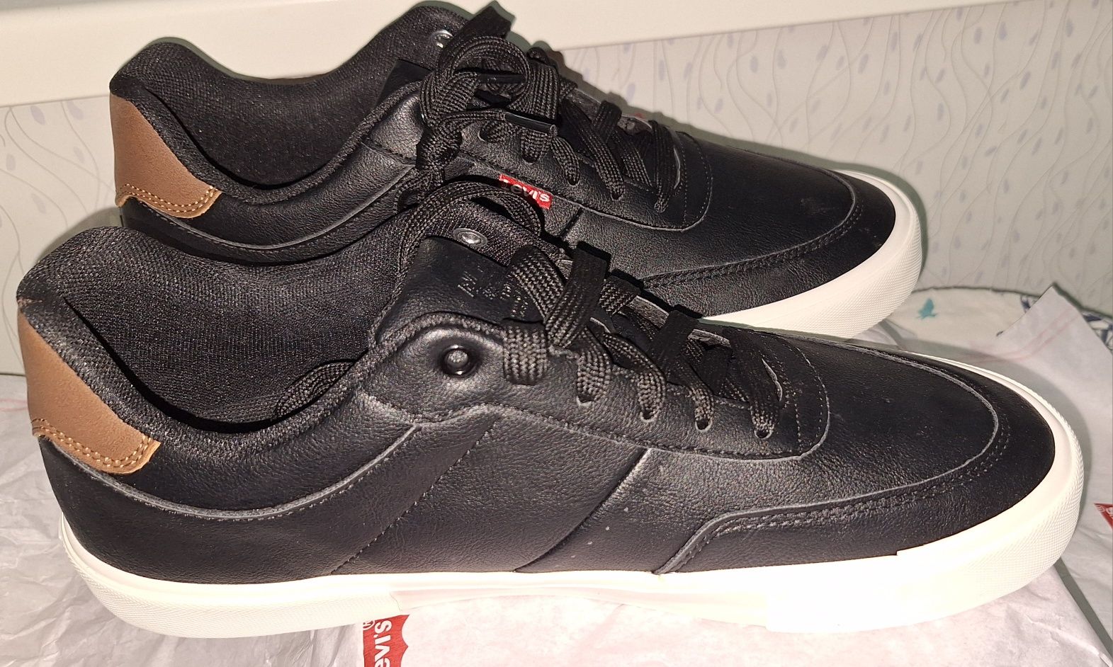 Оригінальні кеди Levi's 10.5us