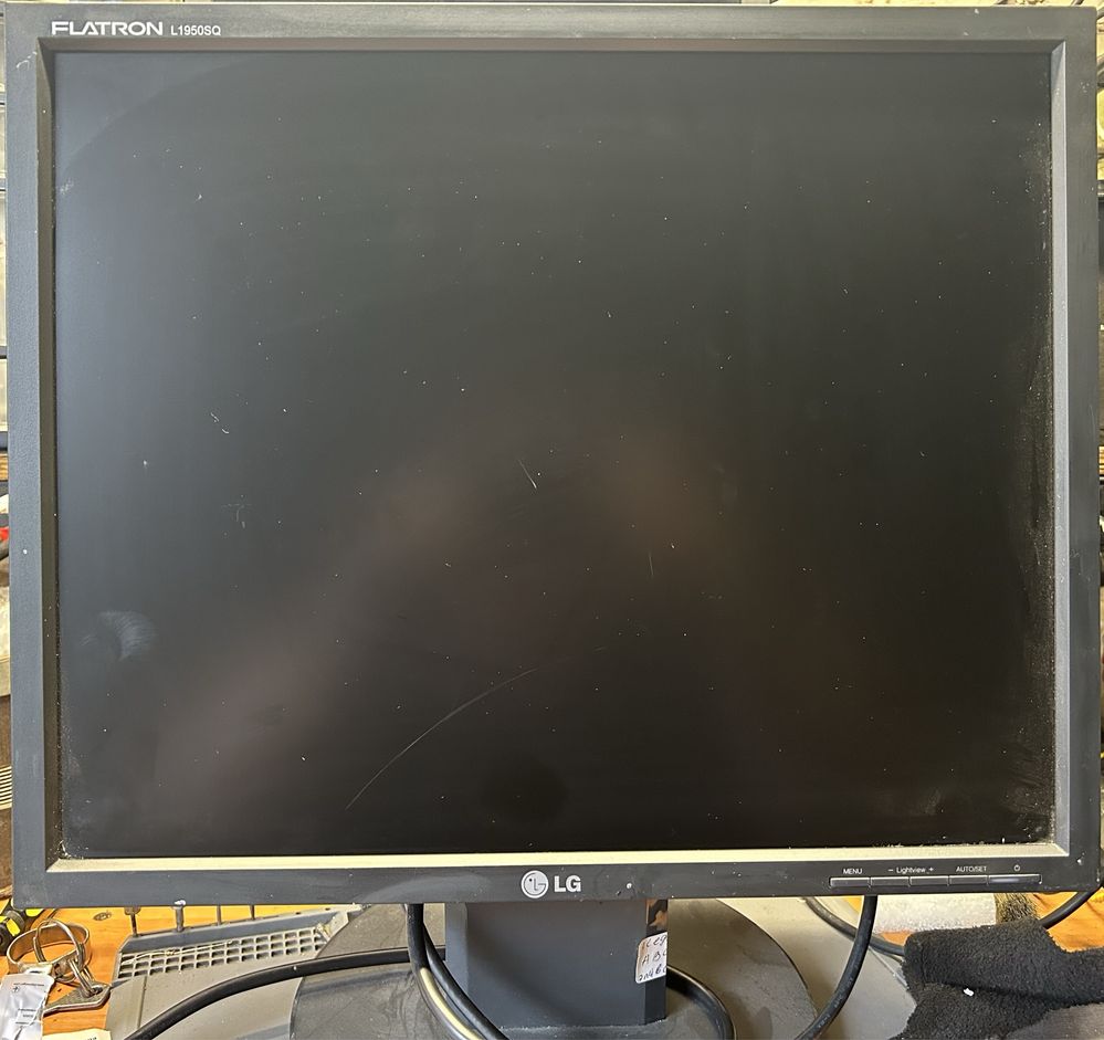 Монітор LG Flatron L1950Q