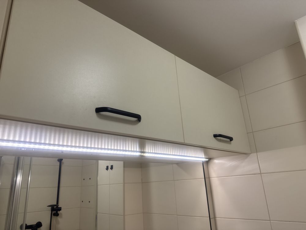 szafki lazienkowe pod umywalke i wiszace, umywalka