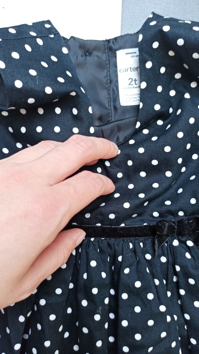 Piękna elegancka sukienka czarna w białe groszki kropki na ślub wesele