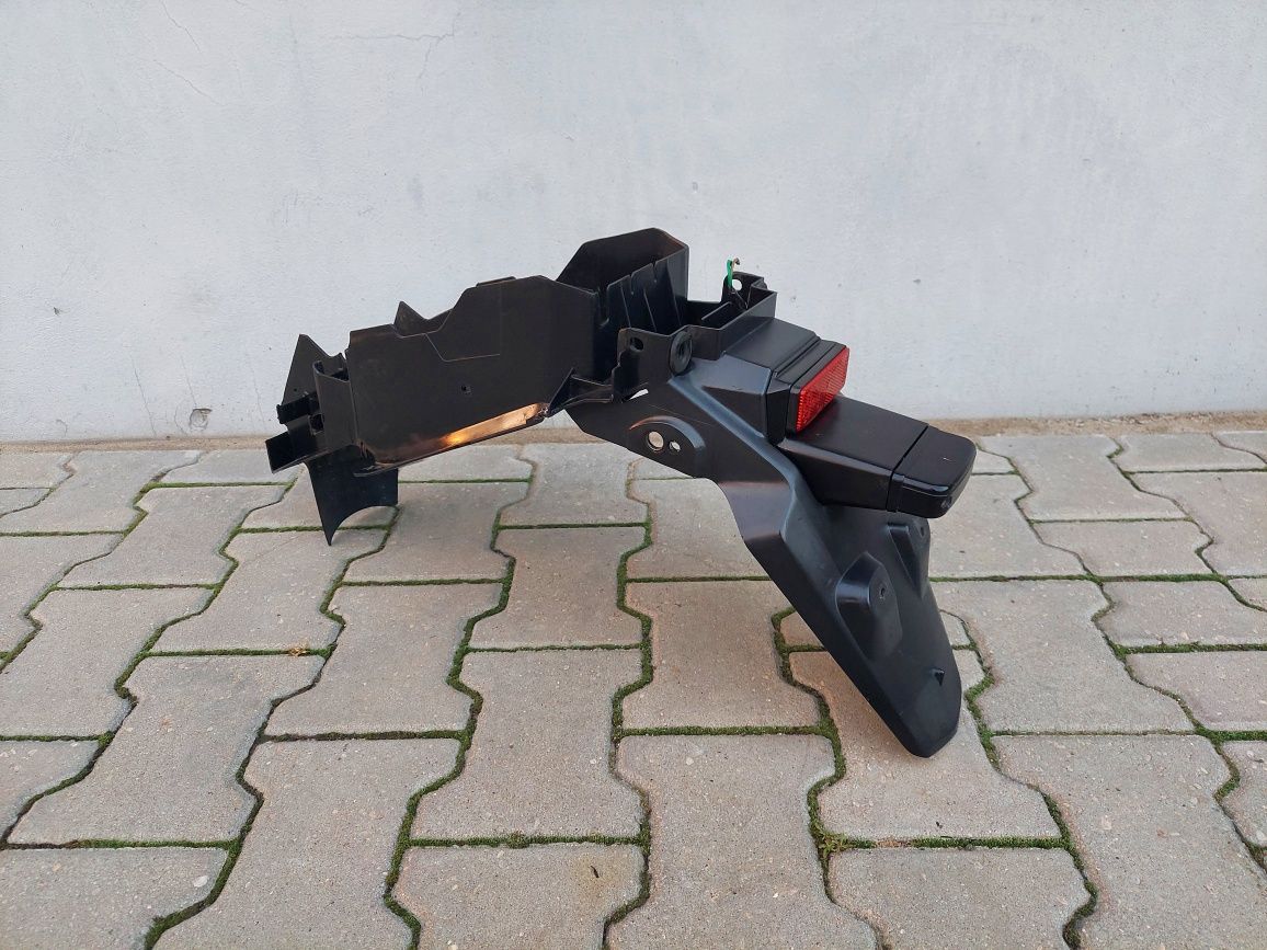 Nadkole Honda CBR 125 Tył Tylne błotnik Chlapacz osłona koła wypełnien