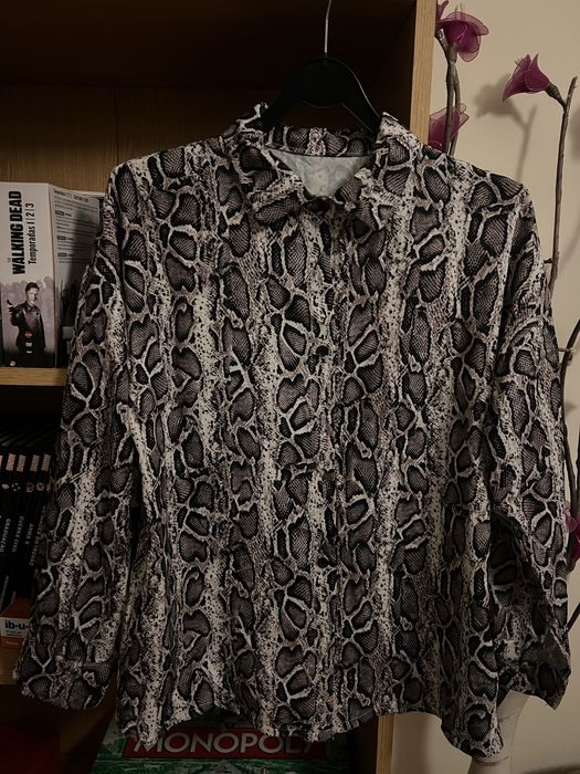 Blusas em bom estado