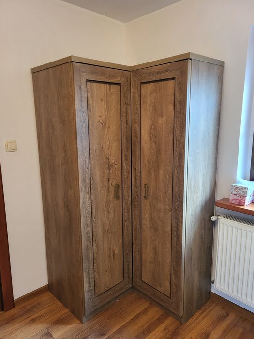 Szafa narożna z półkami i wieszakiem TADEUSZ- 25 dąb lefkas