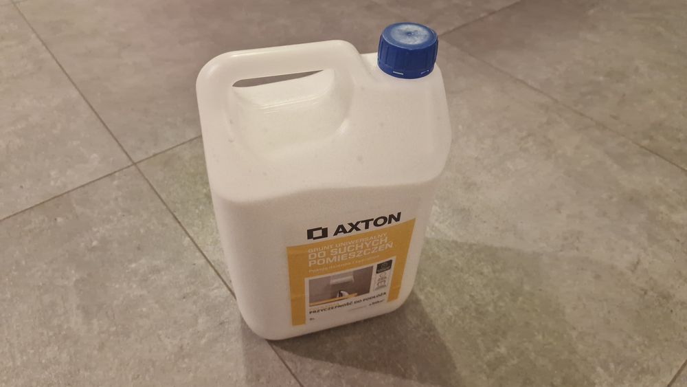 Grunt uniwersalny Axton